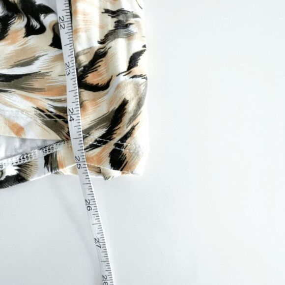 Laura Plus Women Wrap Top Animal Print Short Sleeve Plus Size 3X - Picture 5 of 6